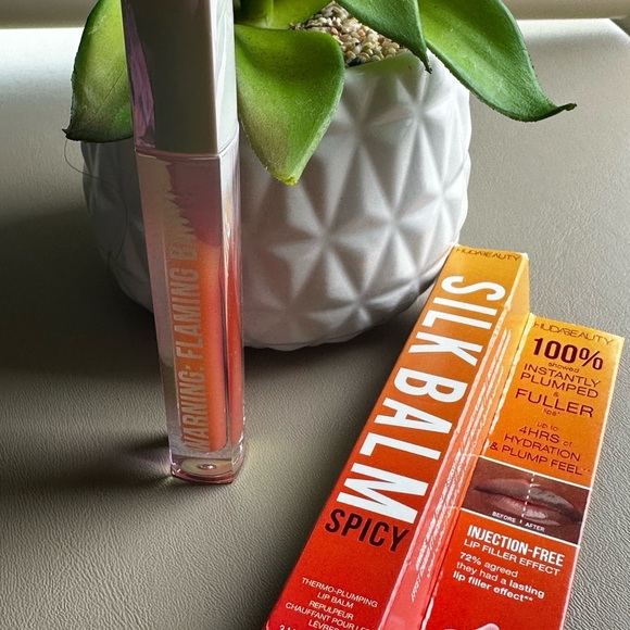 Huda Beauty Silk Balm Spicy Thermo-plumping Lip Balm 🌶️ - Picture 6 of 6